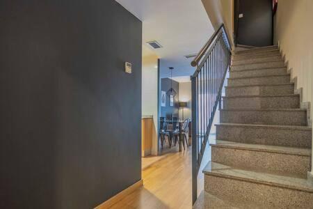 Bright And Modern Duplex With Terrace In Eixample District P2 * Barcelone
