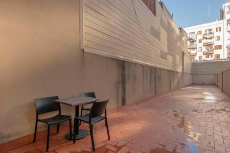 Bright And Modern Duplex With Terrace In Eixample District P2 Appartement